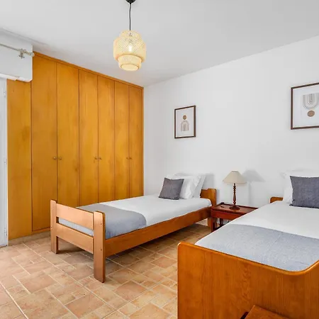 Bright 3bdr Vilamoura Retreat Flat By Lovelystay *