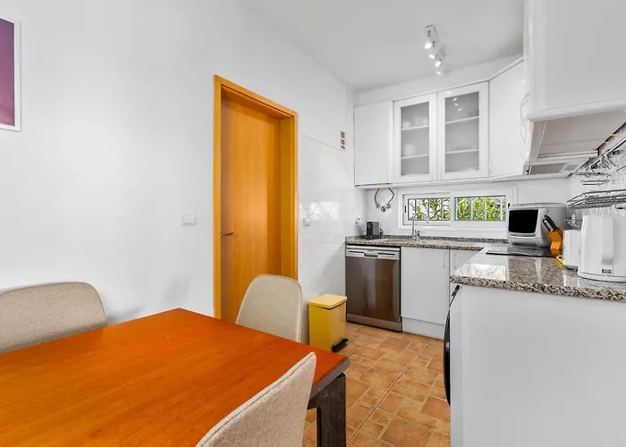 Bright 3bdr Vilamoura Retreat Flat By Lovelystay *