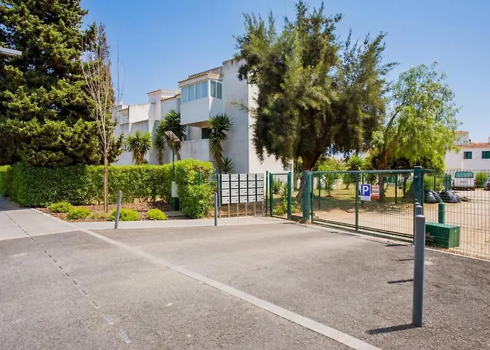 Bright 3bdr Vilamoura Retreat Flat By Lovelystay Lägenhet *
