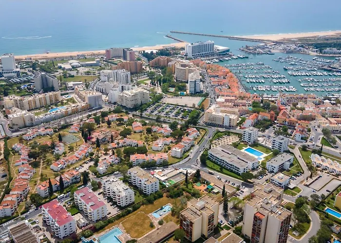 Bright 3bdr Vilamoura Retreat Flat By Lovelystay