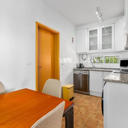 Bright 3bdr Vilamoura Retreat Flat By Lovelystay *